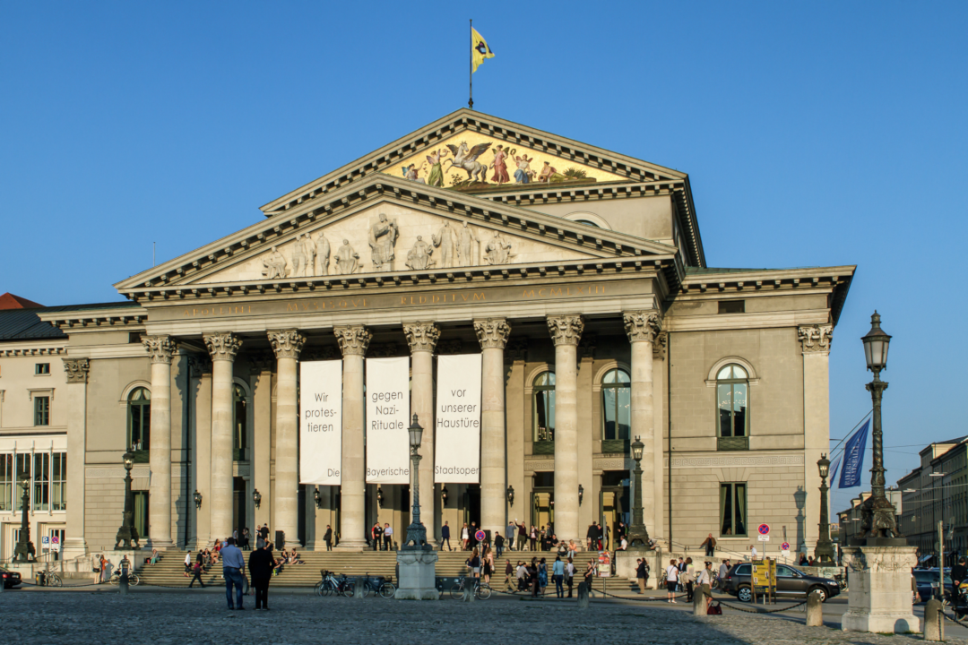 Nationaltheater München / Bayerische Staatsoper - München - 2013 | © Avda, lizenziert unter Creative Commons Attribution-Share Alike 3.0 Unported